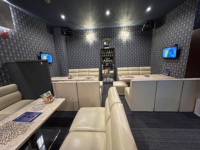 スナック ALIVE(スナック アライブ)のお店画像その4