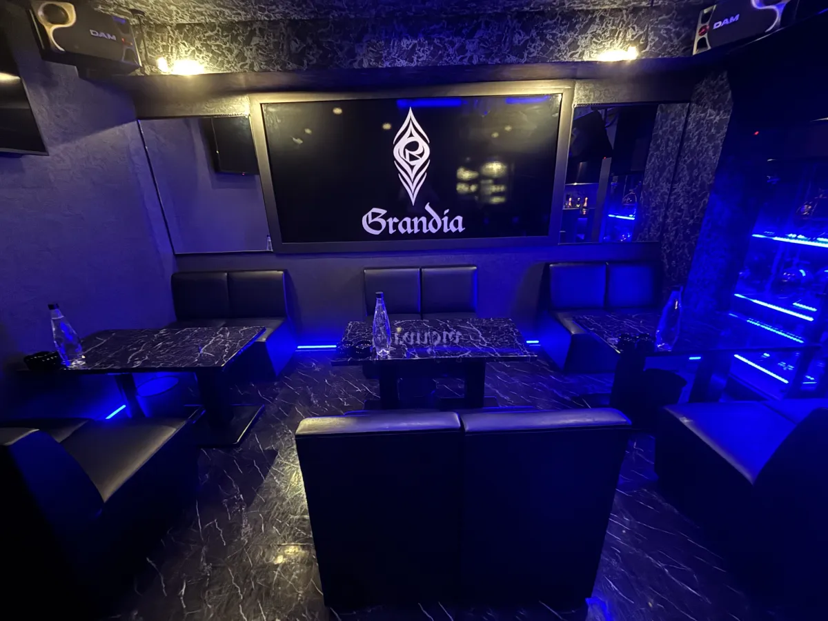 ボーイズバー Grandhia(ボーイズバー グランディア)の求人画像その3｜ヨルナビ
