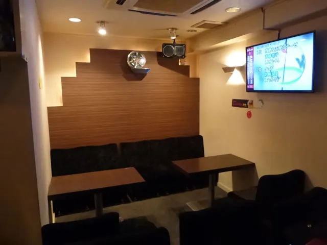 カラオケスナック&BAR Baton-touch(カラオケスナック アンド バー バトンタッチ)の求人画像その2｜ヨルナビ
