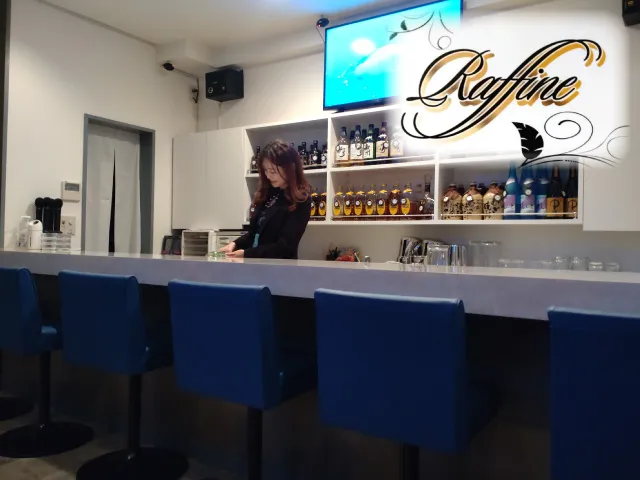 スナック Raffine(スナック ラフィーネ)のお店画像